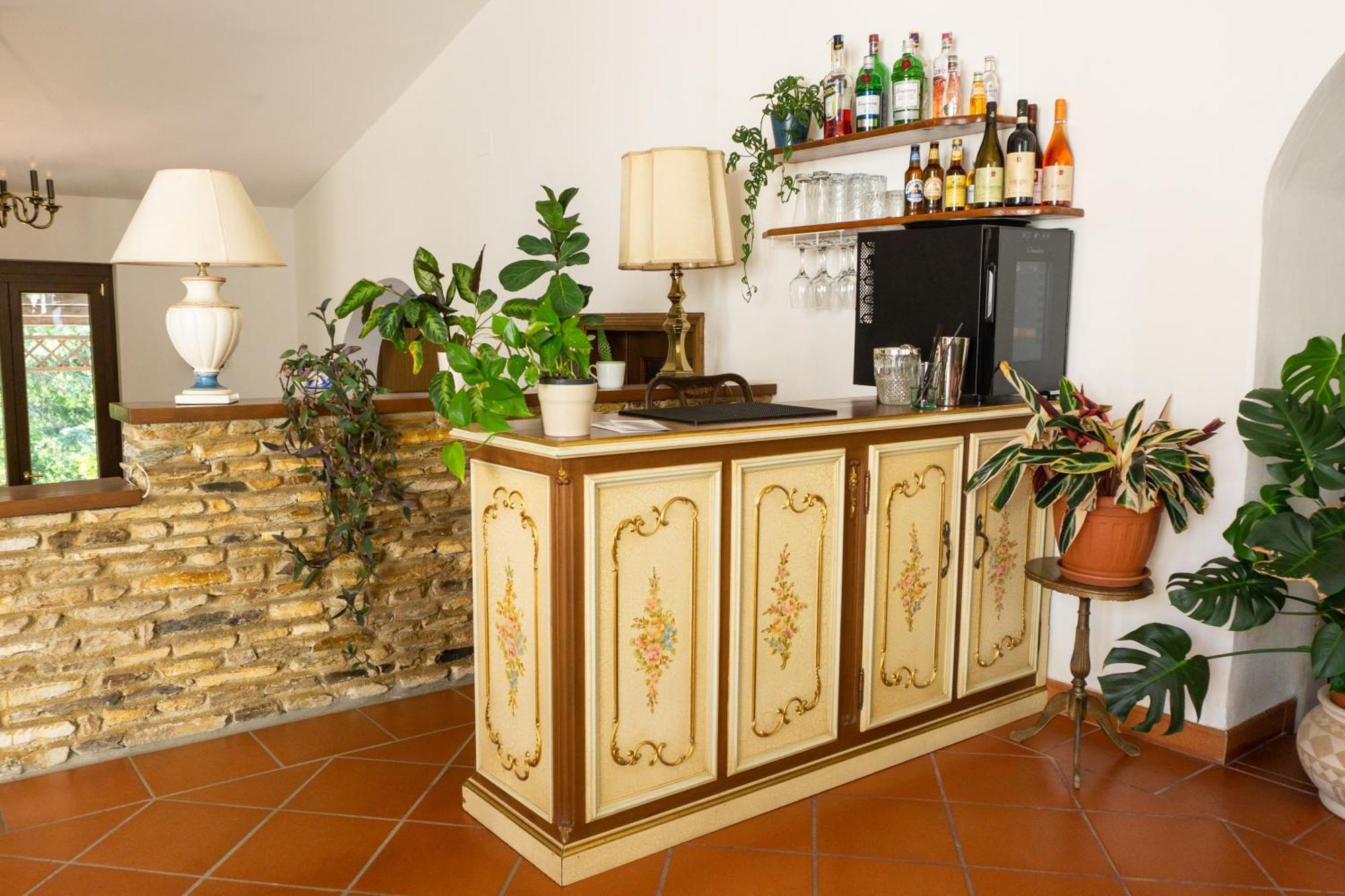 Nerone Bed & Breakfast *